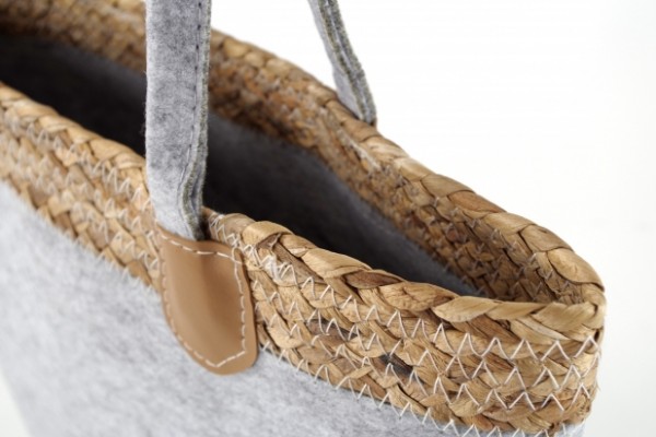 Tasche aus Filz grau und Wasserhyazinthe mit Hirschmotiv 35 cm