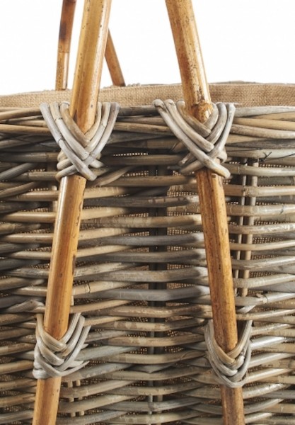 Holztrage aus Kubu Rattan mit abnehmbarem Jutestoff