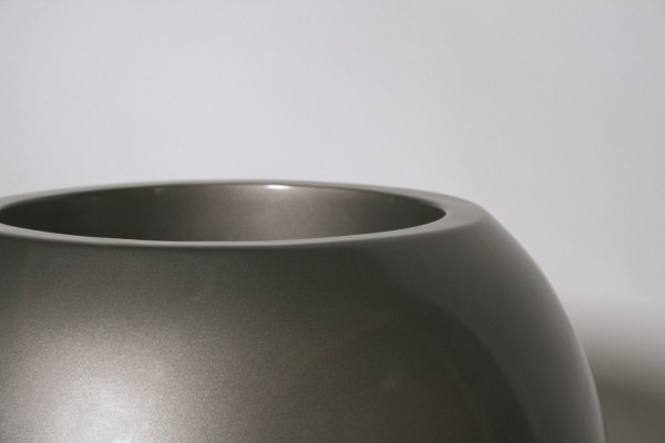 Globe silbergrau - Premium Pflanzgefäß