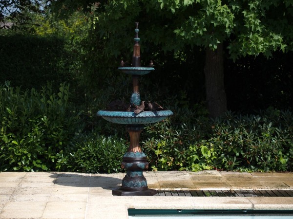 Zweistufiger Bronze Brunnen mit Vögeln 185 cm