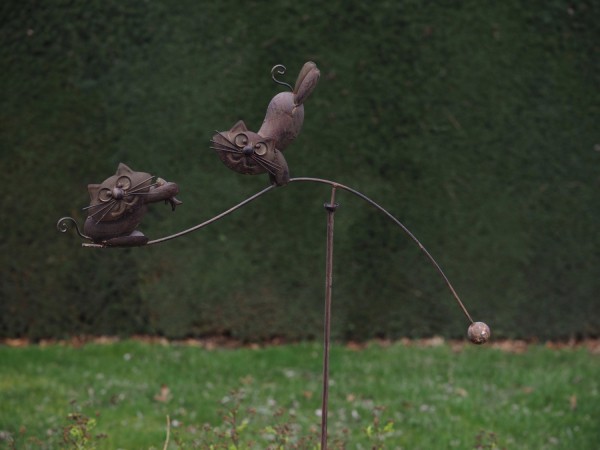 Gartenwippe Katzen und Maus aus Metall