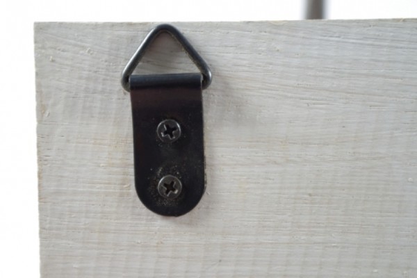 Hakenleiste aus Holz und Metall