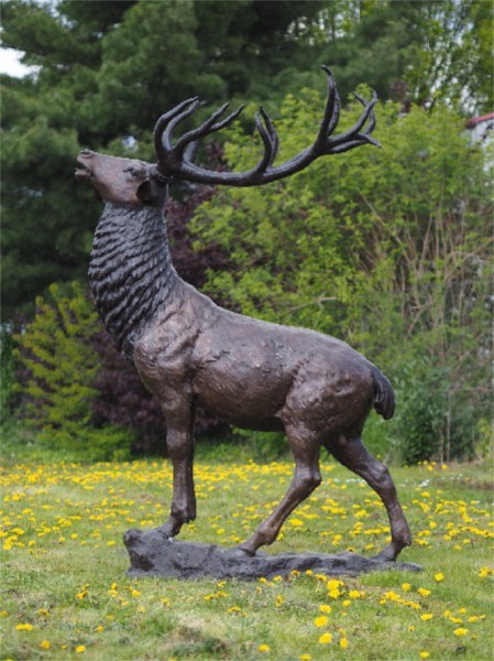 Röhrender Hirsch Sorg stehend - Bronzefigur