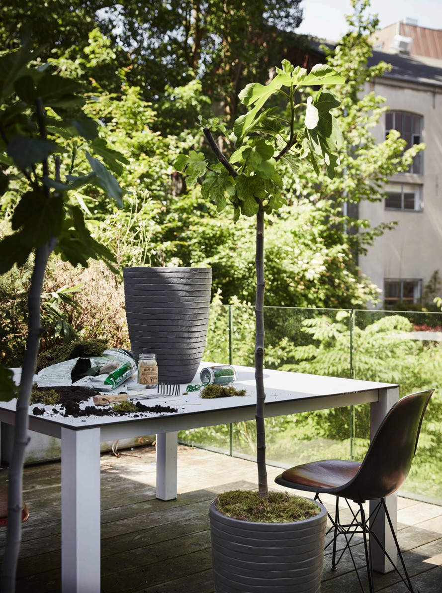 https://www.terrapalme.de/media/image/capi/Capi-Nature-Pflanzvase-Elegant-Hellgrau-Row-NL-Stimmungsbild.jpg