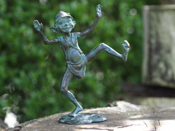 Kobold tanzend 24 cm aus Bronze