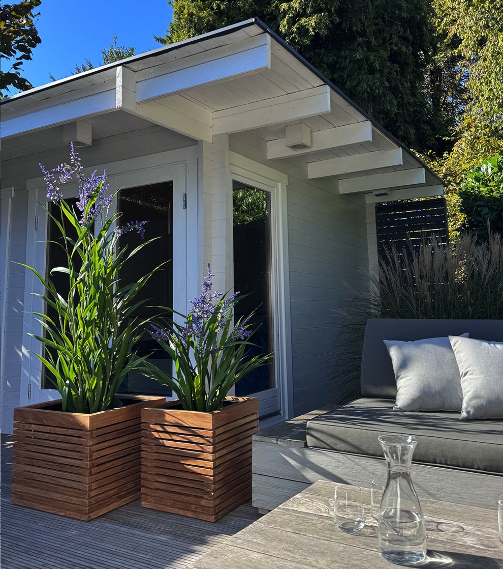 https://www.terrapalme.de/media/image/fleurami/Modulo-Pflanzkasten-Teakholz-Stimmungsbild-1.jpeg