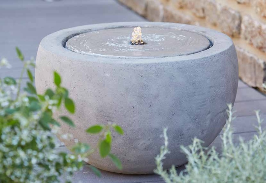 https://www.terrapalme.de/media/image/kl/Polystone-Terazo-Brunnen-Stimmungsbild.jpg