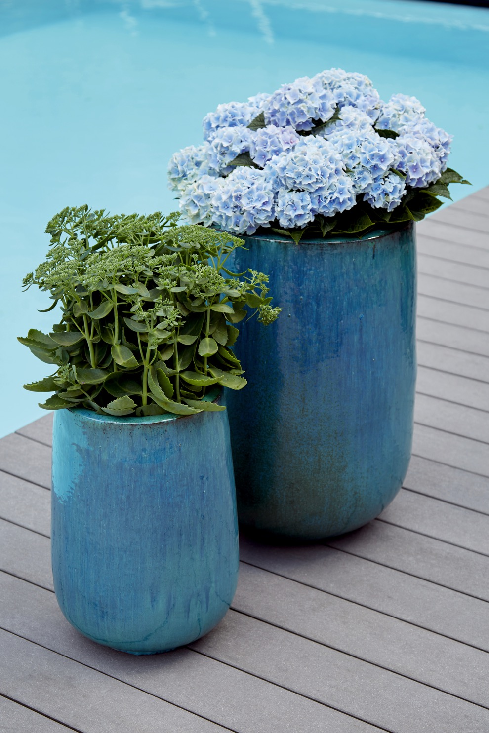 https://www.terrapalme.de/media/image/kl/Vase-Ozeanblau-Keramik-2erSet-Stimmungsbild.jpeg