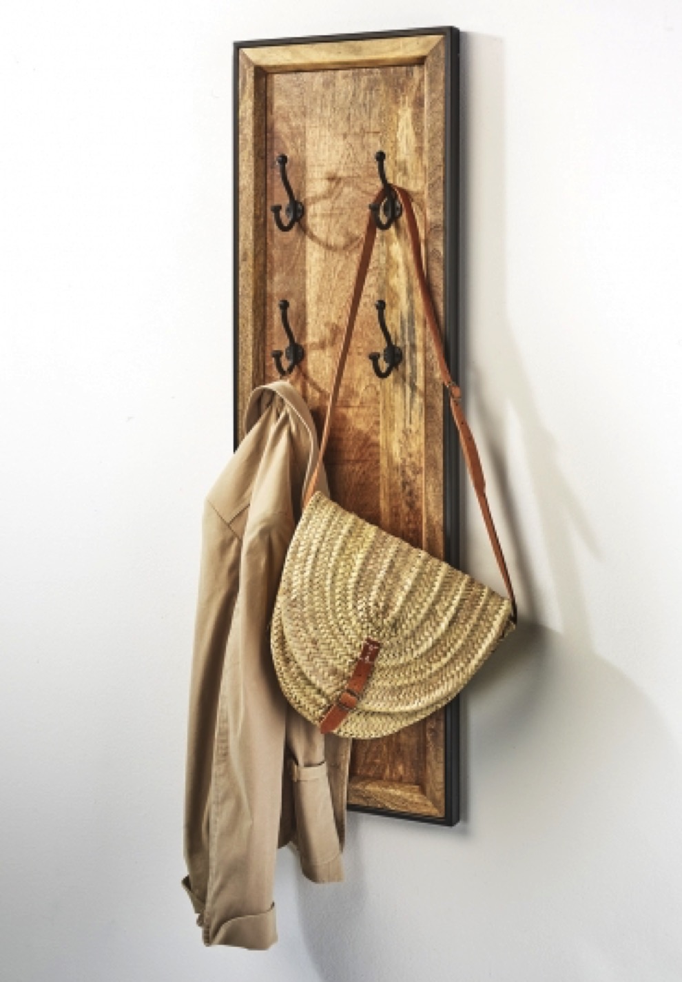https://www.terrapalme.de/media/image/locker/Mangoholz-Garderobe-Coat-4Haken-Stimmungsbild.jpeg
