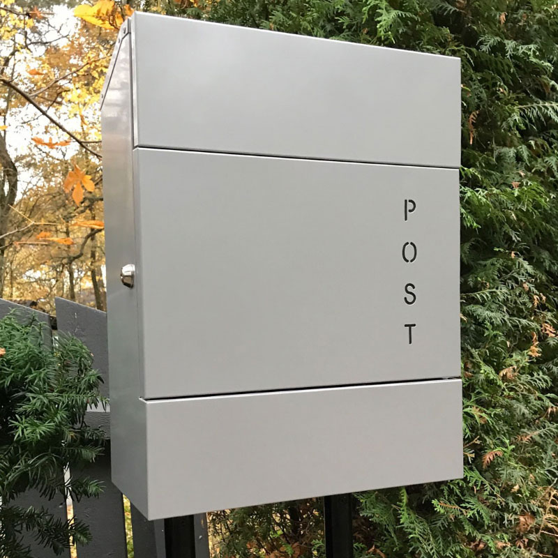 http://www.terrapalme.de/media/image/scanprodesign/Safepost-11-9-Briefkasten-silbergrau-Stimmungsbild.jpg