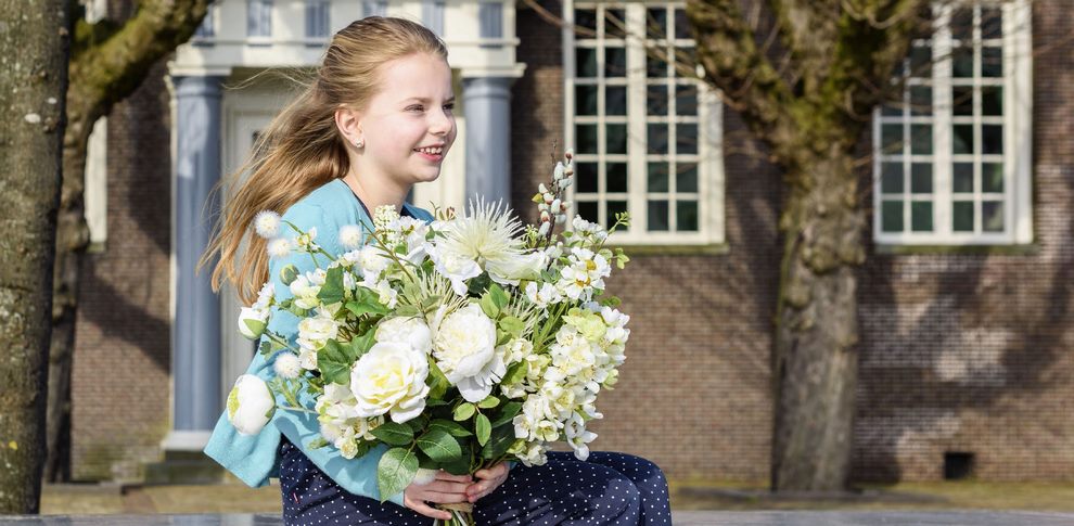 Kunstblumenstrauss-XXL-wild-wite-stimmungsbild